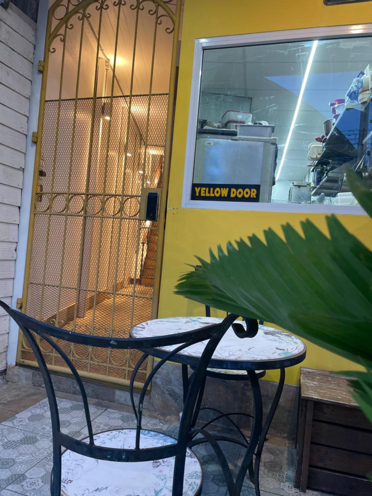 Yellow Door Hua Hin Exterior photo
